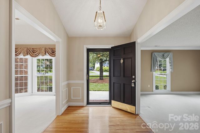 9232 Hemingford Court, Charlotte, NC 28277