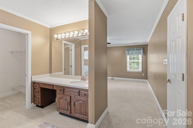 9232 Hemingford Court, Charlotte, NC 28277