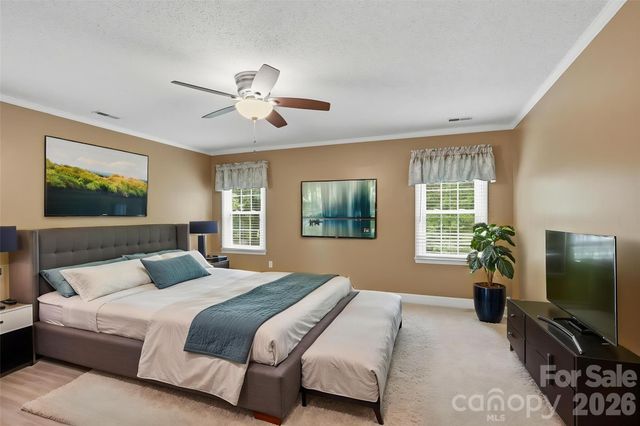 9232 Hemingford Court, Charlotte, NC 28277