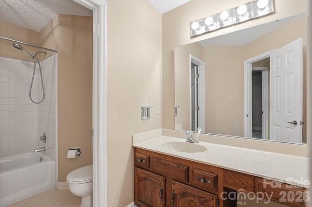 9232 Hemingford Court, Charlotte, NC 28277