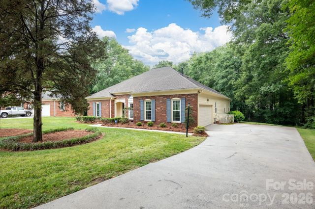 9232 Hemingford Court, Charlotte, NC 28277