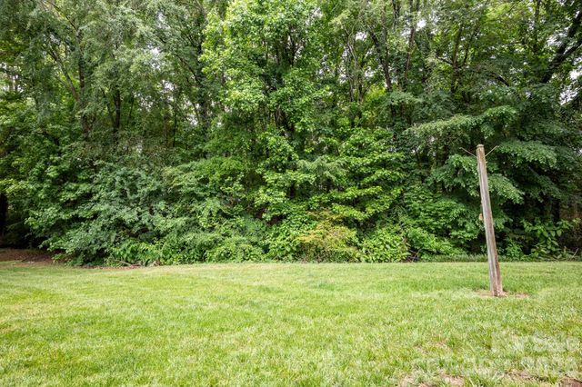 9232 Hemingford Court, Charlotte, NC 28277