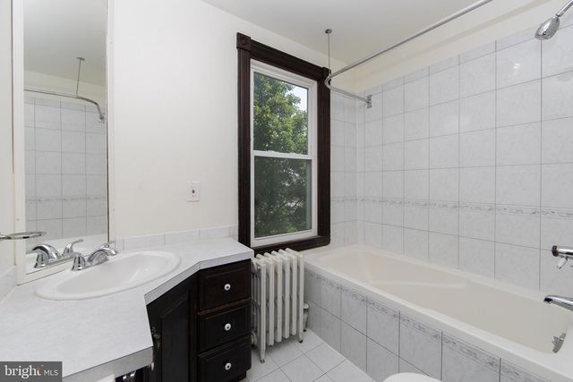 238 S PAVILION AVE, Riverside, NJ 08075