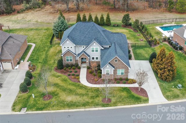 124 Highclere Drive, Waxhaw, NC 28173