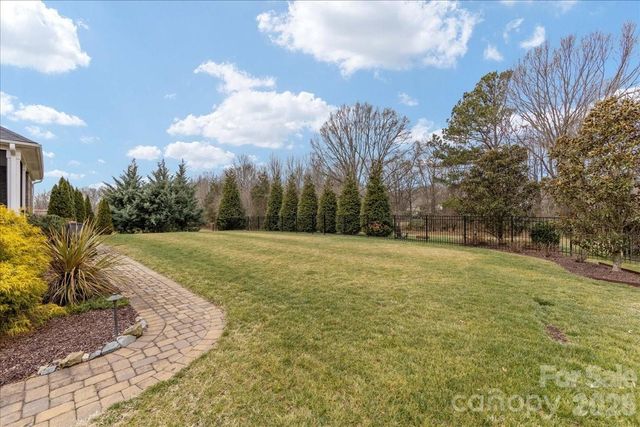 124 Highclere Drive, Waxhaw, NC 28173