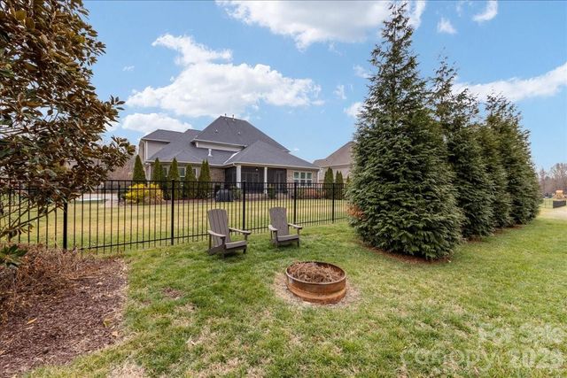 124 Highclere Drive, Waxhaw, NC 28173