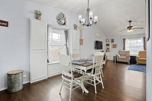 713 High Plains Cir, Maize, KS 67101