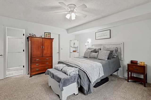 713 High Plains Cir, Maize, KS 67101