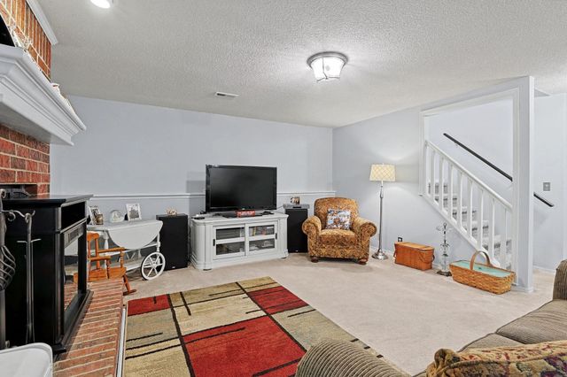 713 High Plains Cir, Maize, KS 67101