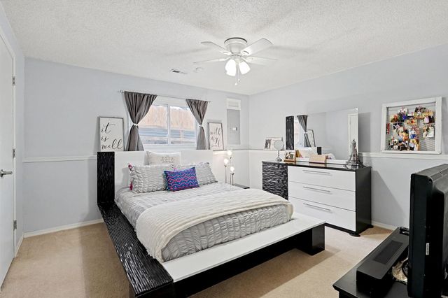 713 High Plains Cir, Maize, KS 67101