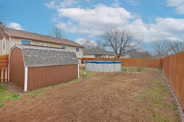 713 High Plains Cir, Maize, KS 67101