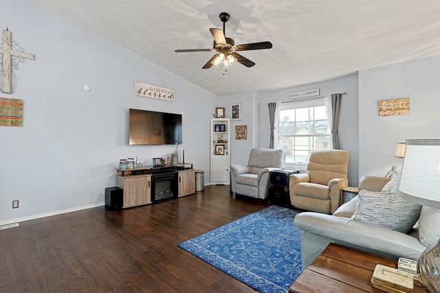 713 High Plains Cir, Maize, KS 67101