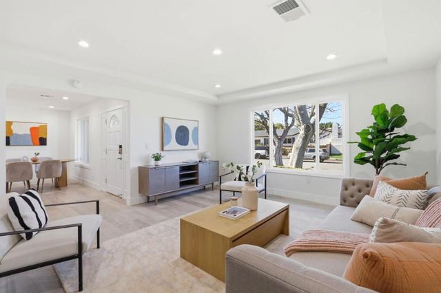 1122 Lynhurst Way, San Jose, CA 95118