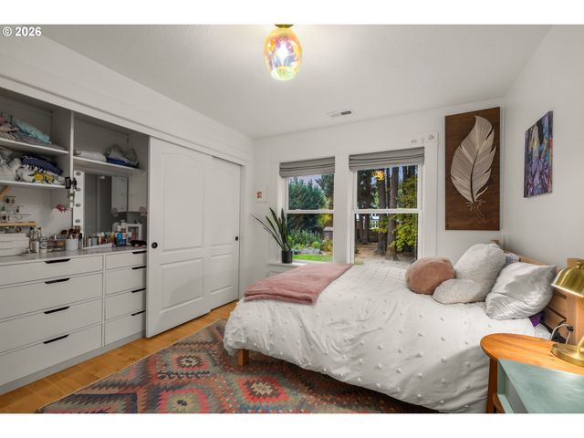 4725 UPPER Dr, Lake Oswego, OR 97035
