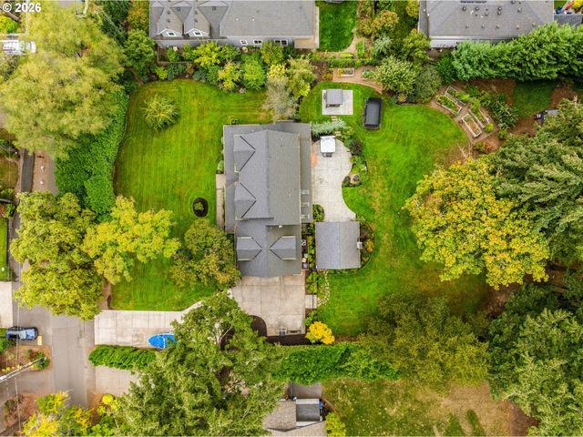 4725 UPPER Dr, Lake Oswego, OR 97035
