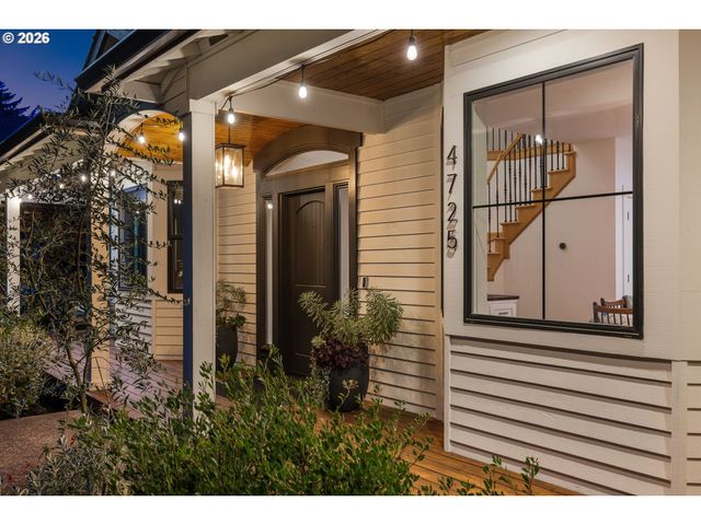 4725 UPPER Dr, Lake Oswego, OR 97035
