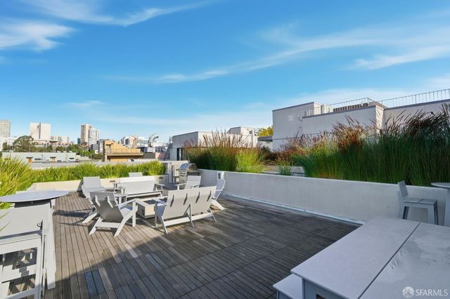 400 Grove Street 205, San Francisco, CA 94102