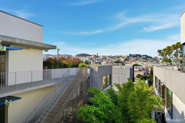 400 Grove Street 205, San Francisco, CA 94102