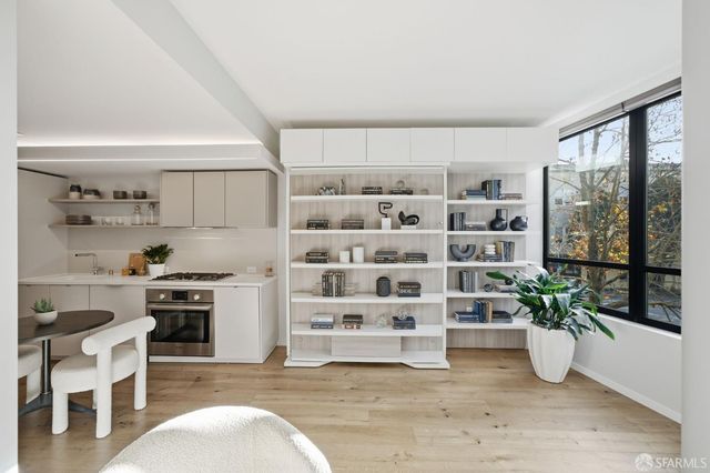 400 Grove Street 205, San Francisco, CA 94102