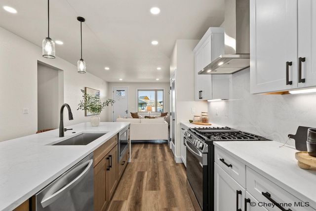 4081 SADDLEBACK LN, Cheyenne, WY 82009