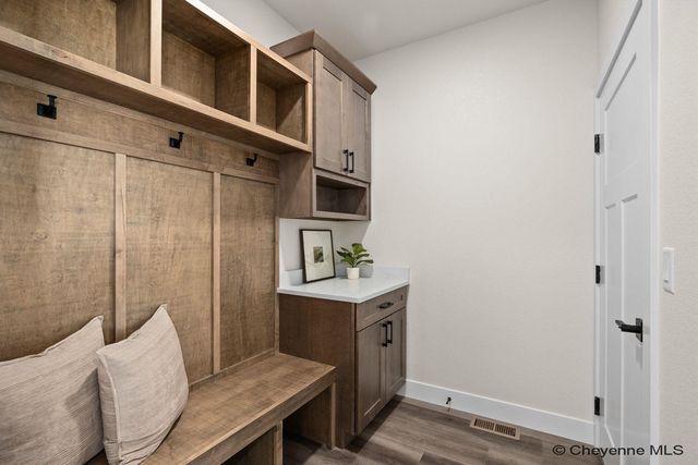 4081 SADDLEBACK LN, Cheyenne, WY 82009