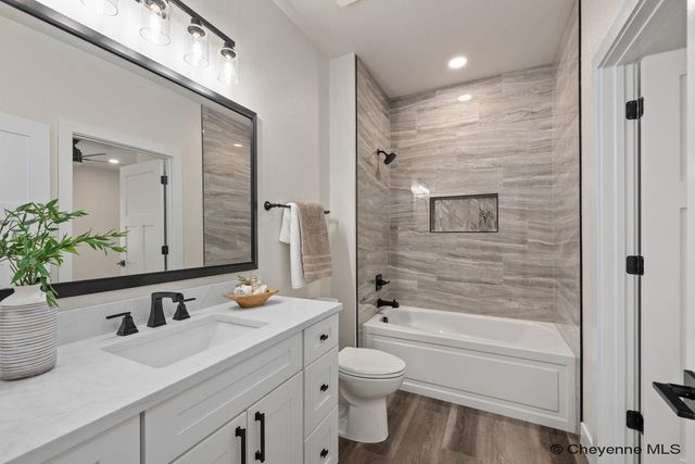 4081 SADDLEBACK LN, Cheyenne, WY 82009