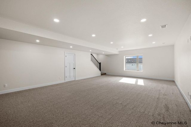 4081 SADDLEBACK LN, Cheyenne, WY 82009