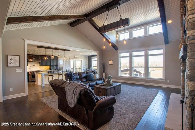 9285 Guinea Road, Grand Ledge, MI 48837