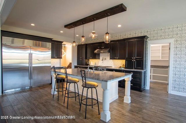 9285 Guinea Road, Grand Ledge, MI 48837