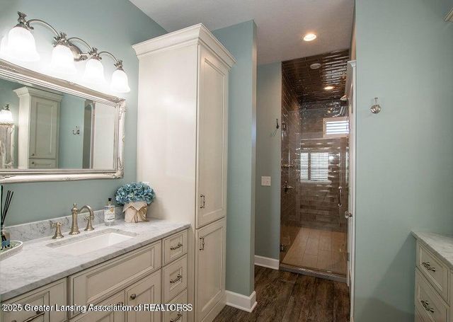 9285 Guinea Road, Grand Ledge, MI 48837