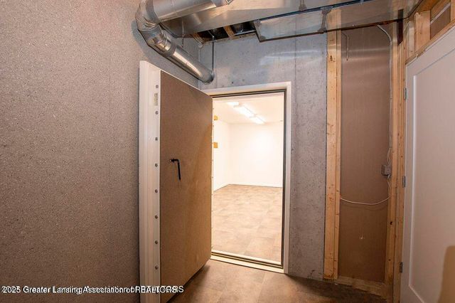 9285 Guinea Road, Grand Ledge, MI 48837