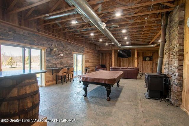 9285 Guinea Road, Grand Ledge, MI 48837