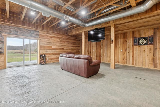 9285 Guinea Road, Grand Ledge, MI 48837