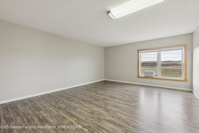 9285 Guinea Road, Grand Ledge, MI 48837