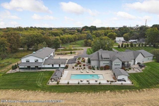 9285 Guinea Road, Grand Ledge, MI 48837