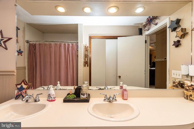 32 RICHARDS DR, Pittsgrove, NJ 08318