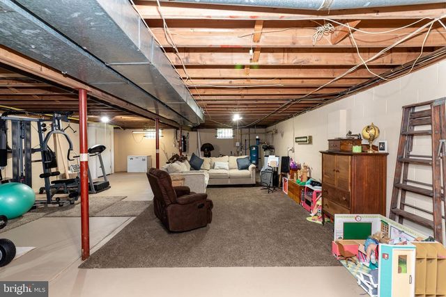 32 RICHARDS DR, Pittsgrove, NJ 08318