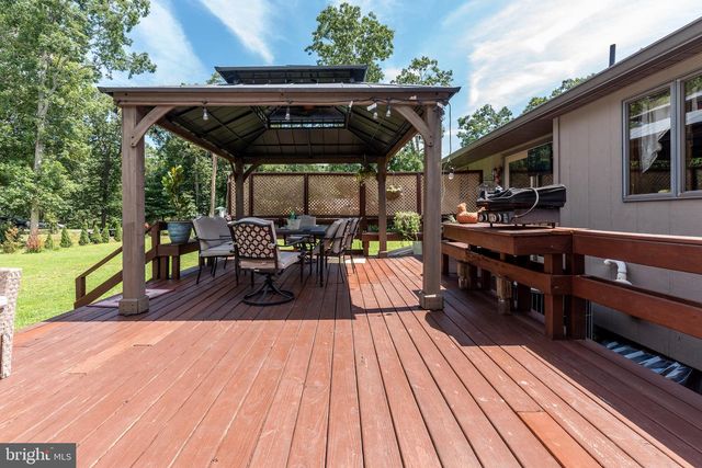 32 RICHARDS DR, Pittsgrove, NJ 08318