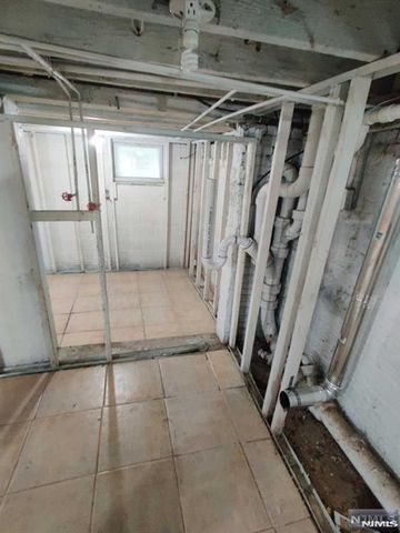 282 N Prospect Avenue, Bergenfield, NJ 07621