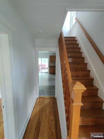 282 N Prospect Avenue, Bergenfield, NJ 07621