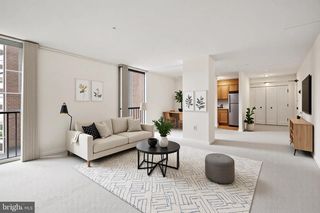 4600 S FOUR MILE RUN DR #423, Arlington, VA 22204