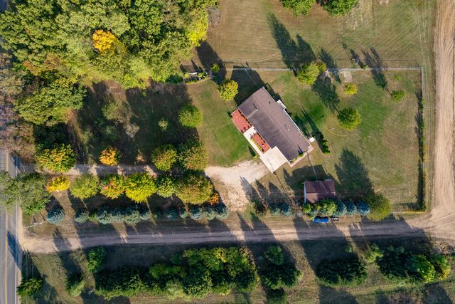 25595 County Road 388, Pine Grove Twp, MI 49055