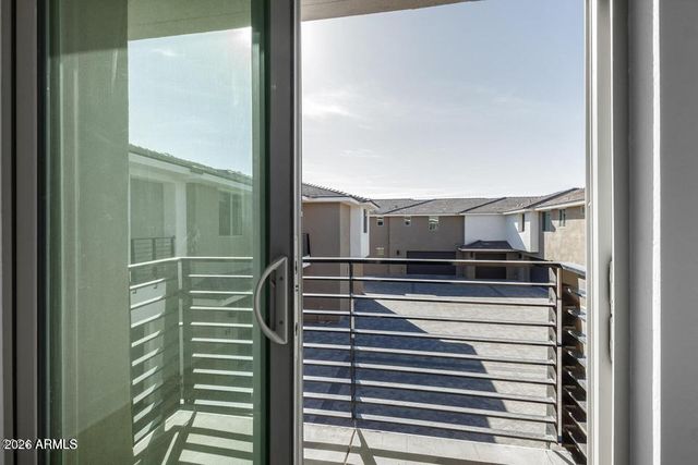 2121 W Sonoran Desert Drive Apt 5, Phoenix, AZ 85085