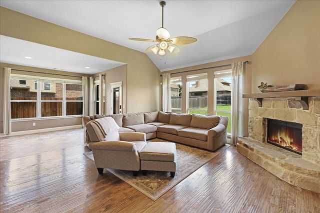 1108 Vickery Drive, Desoto, TX 75115