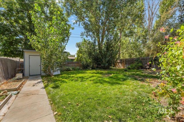 3213 W Edgemoor Road, Boise, ID 83703