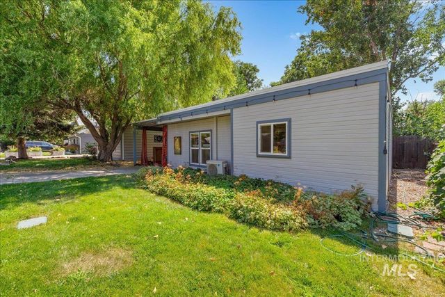 3213 W Edgemoor Road, Boise, ID 83703