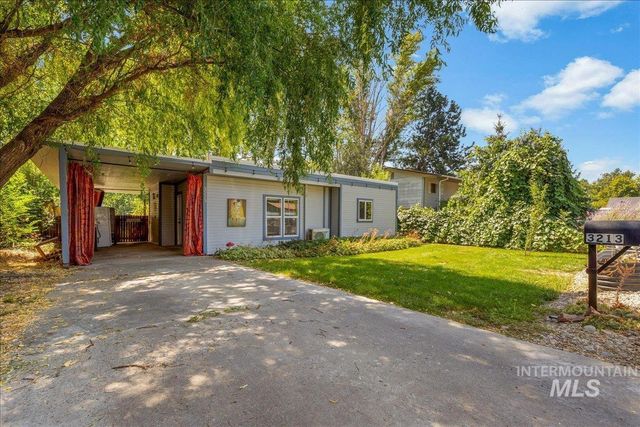 3213 W Edgemoor Road, Boise, ID 83703