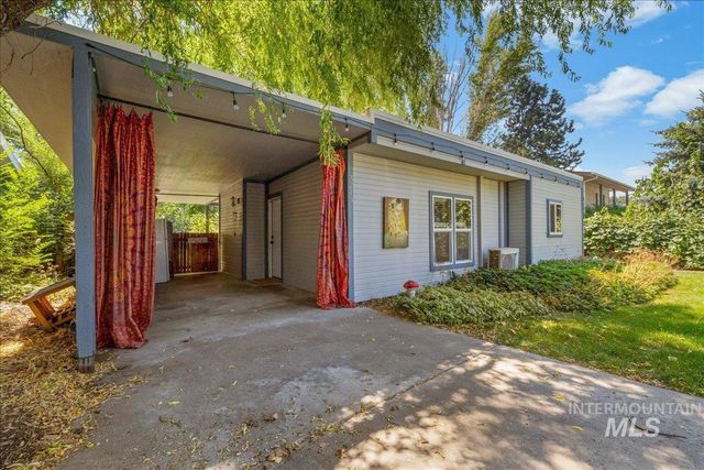 3213 W Edgemoor Road, Boise, ID 83703