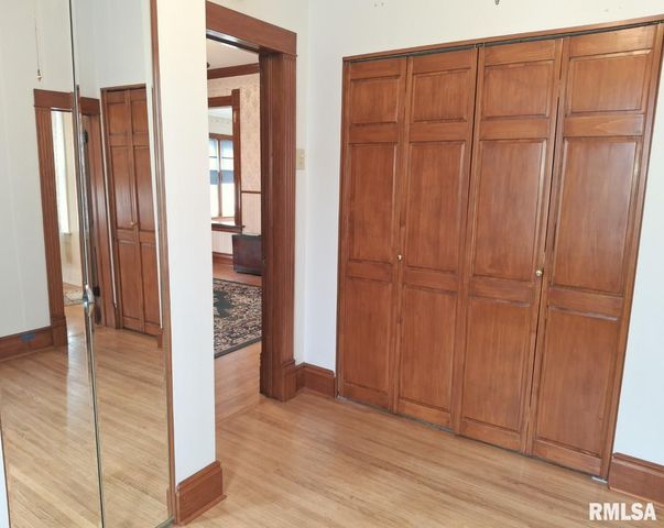 471 N 7TH Avenue, Canton, IL 61520