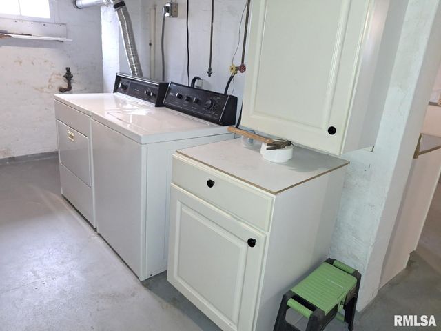 471 N 7TH Avenue, Canton, IL 61520